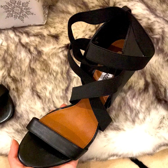 Black SteveMadden heels that have never been worn. - Picture 2 of 3